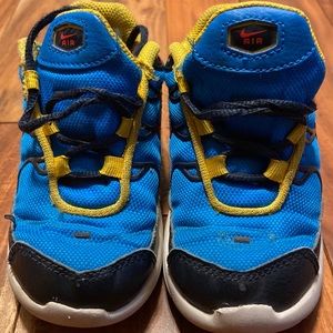 Nike max air non-marking size 9c toddler